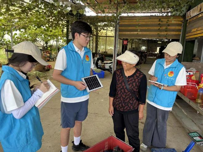 能乡村振兴青春力量书写绿色答卷开元棋牌暑期三下乡绿材科技赋(图4)